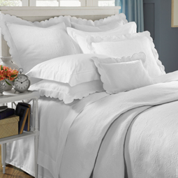Alice Matelassé Coverlet