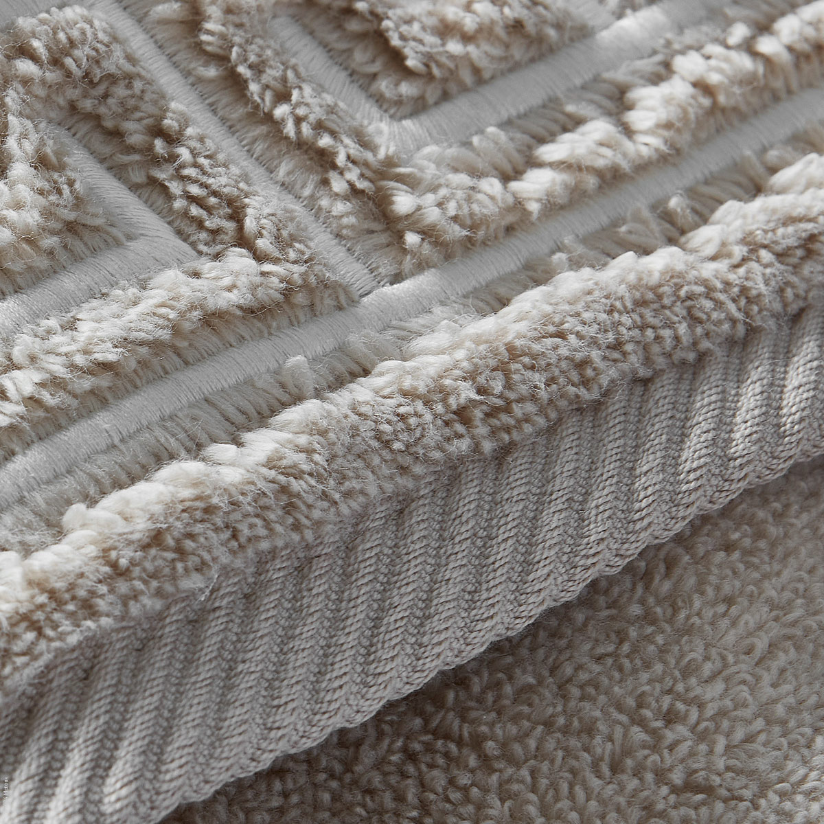 Adelphi Towels & Rug