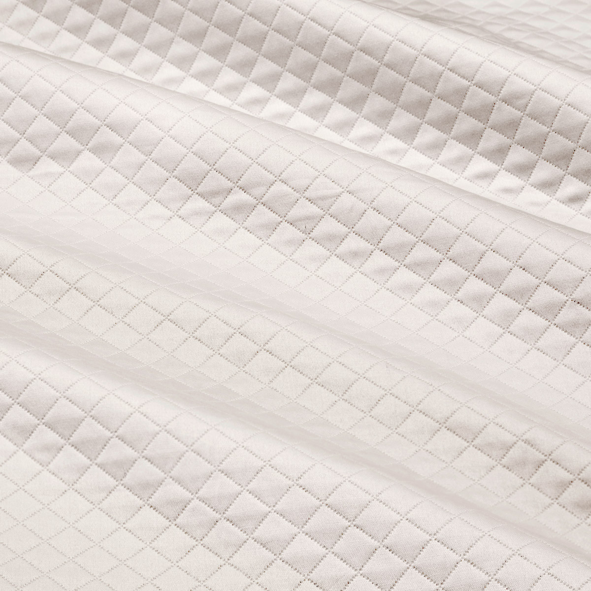 Bari Matelassé Coverlet 