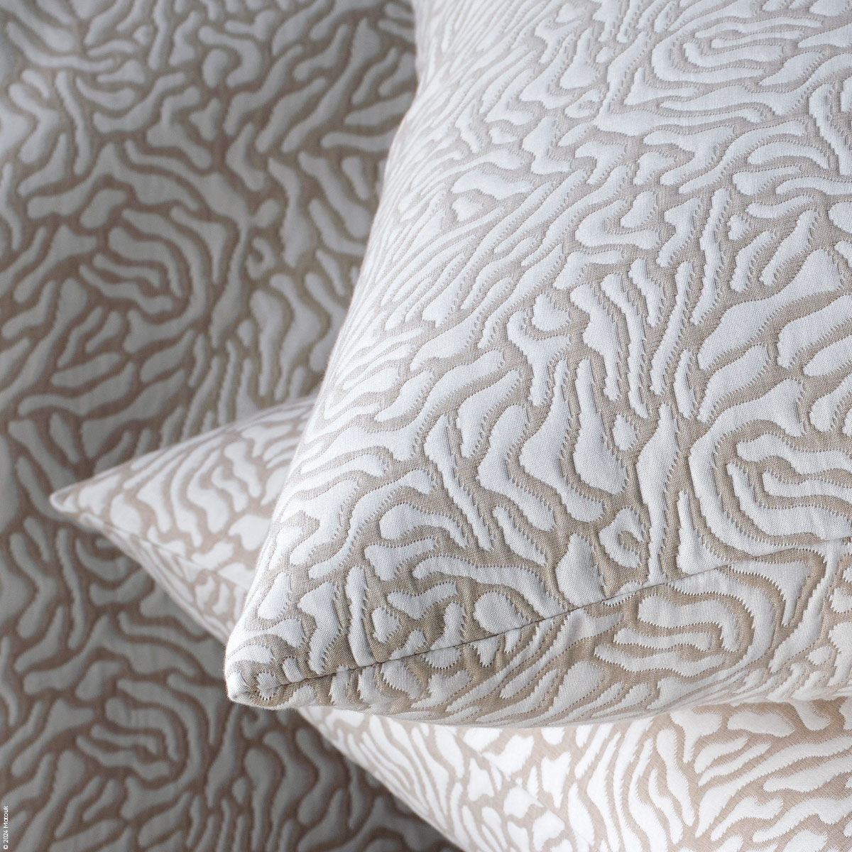 Cora Matelassé Coverlet