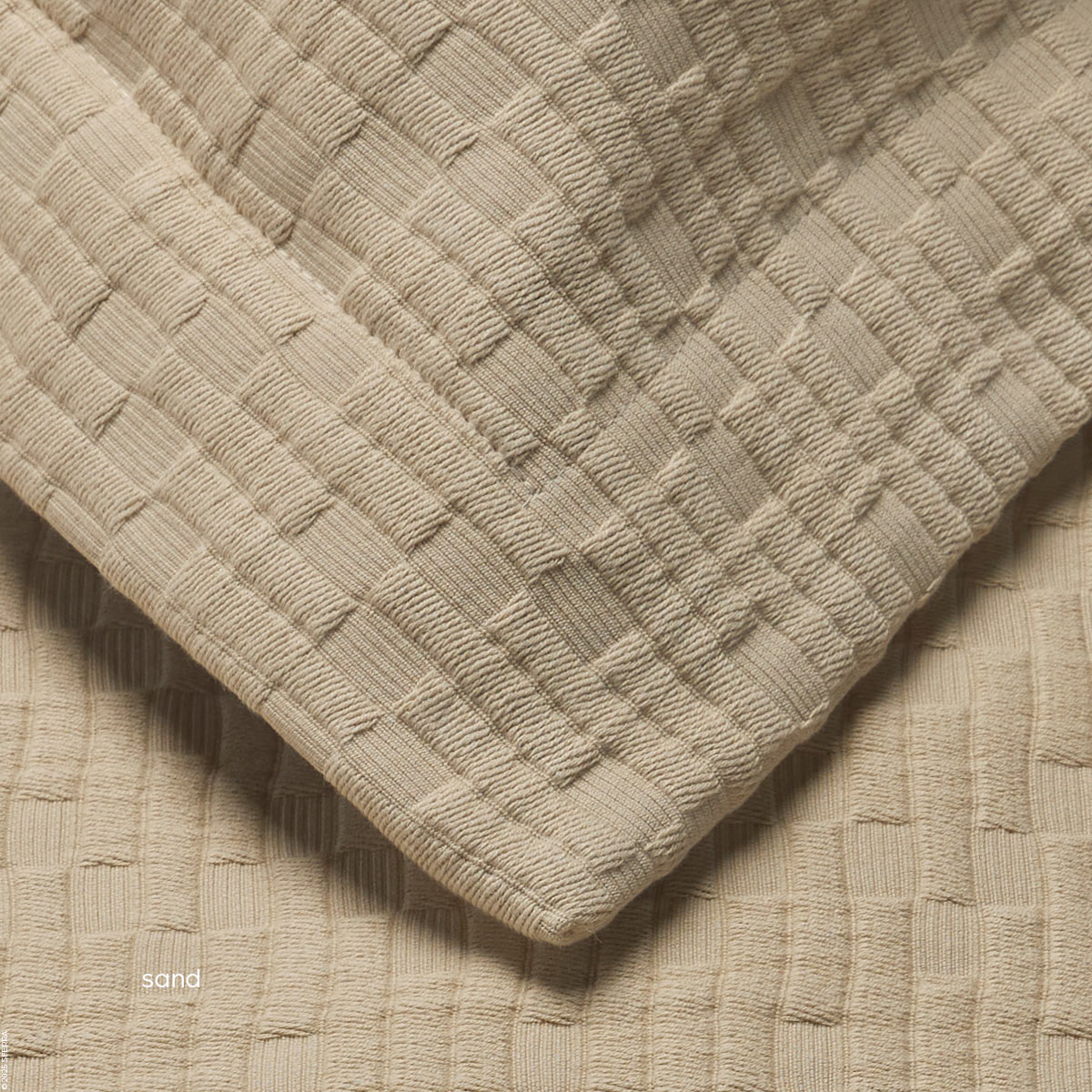 Lecce Matelassé Coverlet