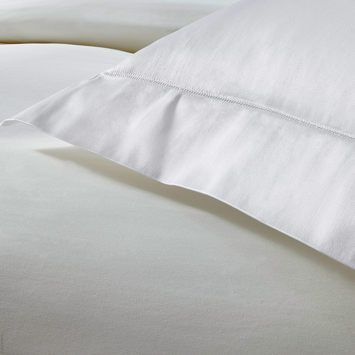 Milos Sateen Milos Sateen