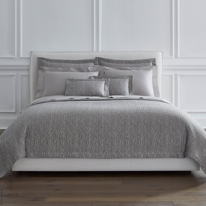 Ondate Two-Toned Coverlet