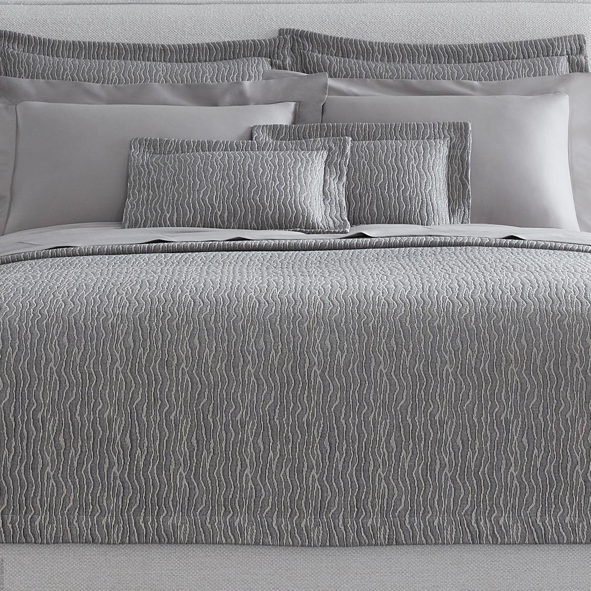 Ondate Two-Toned Coverlet