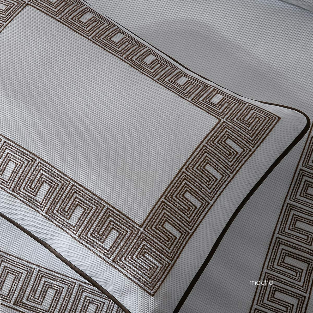 Ophelia Piqué Coverlet