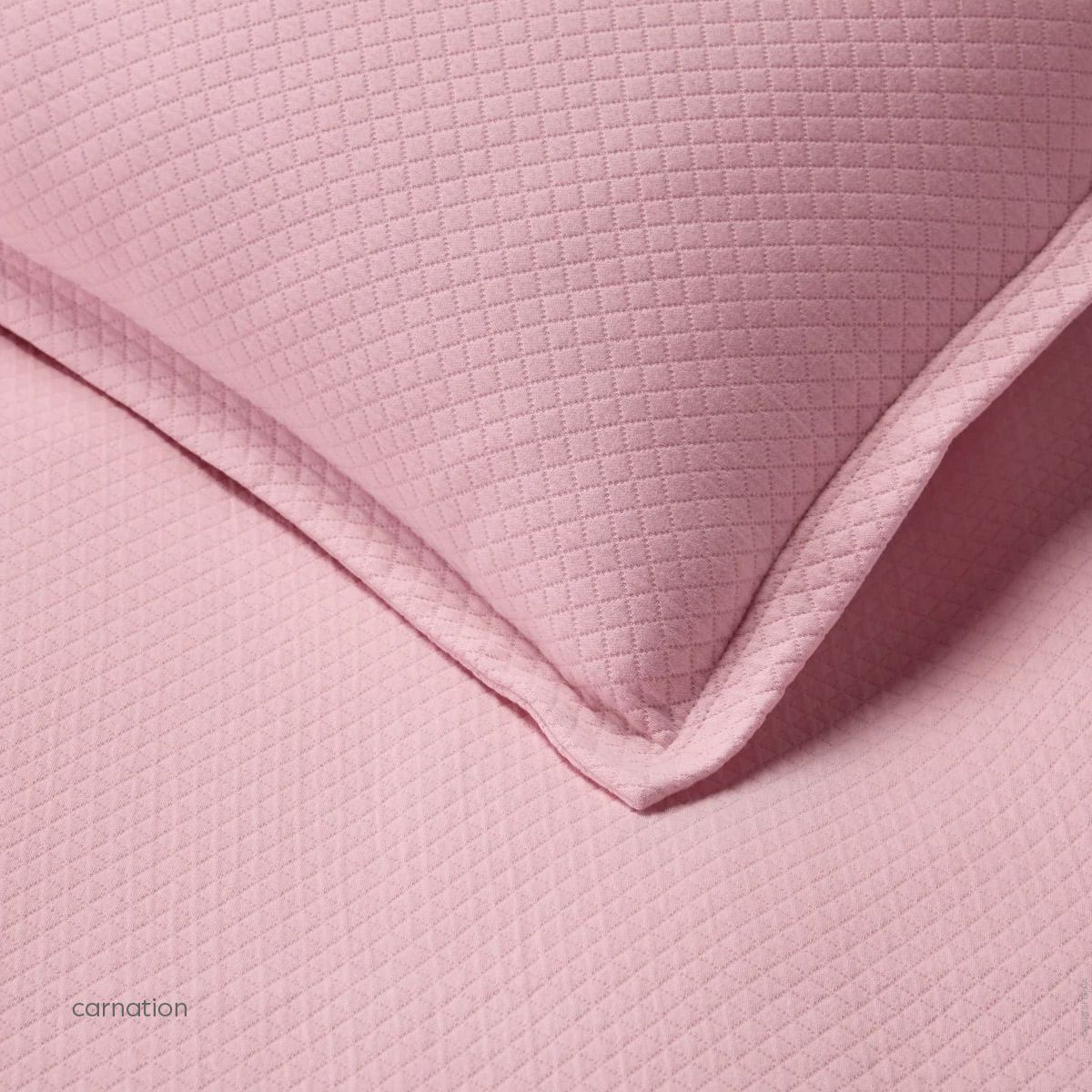 Rombo Matelassé Coverlet