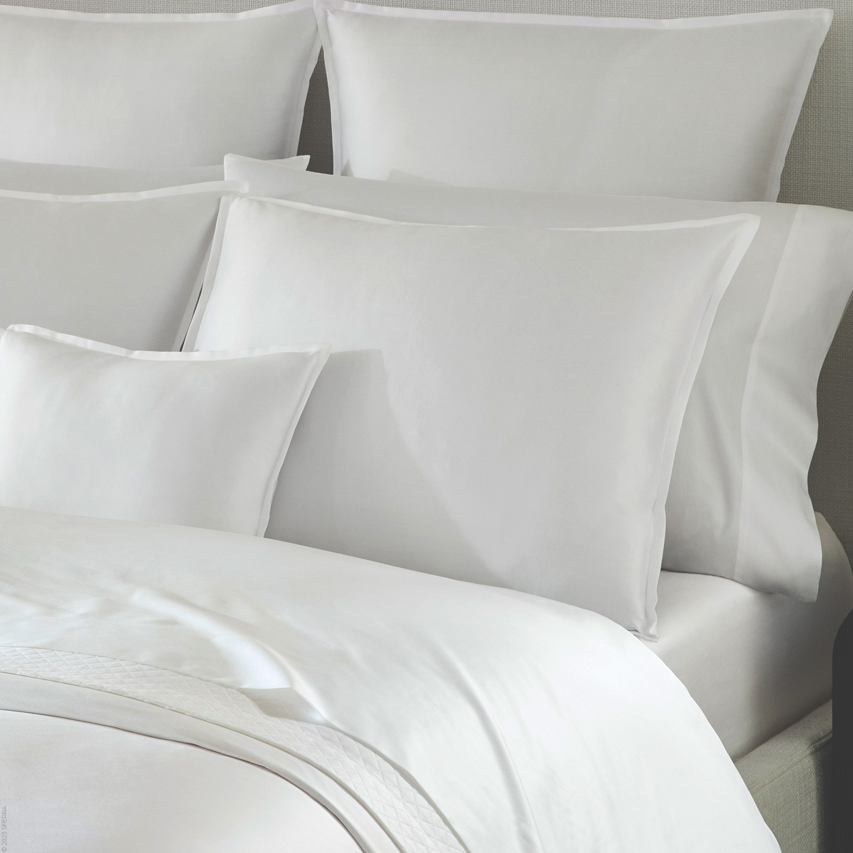 SFERRA GIZA 45 Corto Sateen