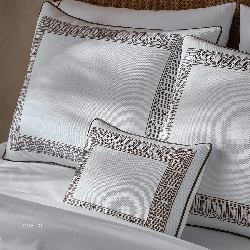 Ophelia Piqué Coverlet