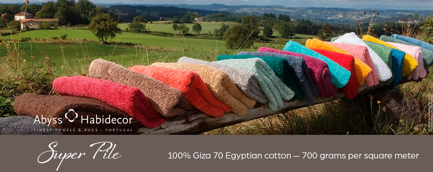 700 gram per square meter Abyss Super Pile